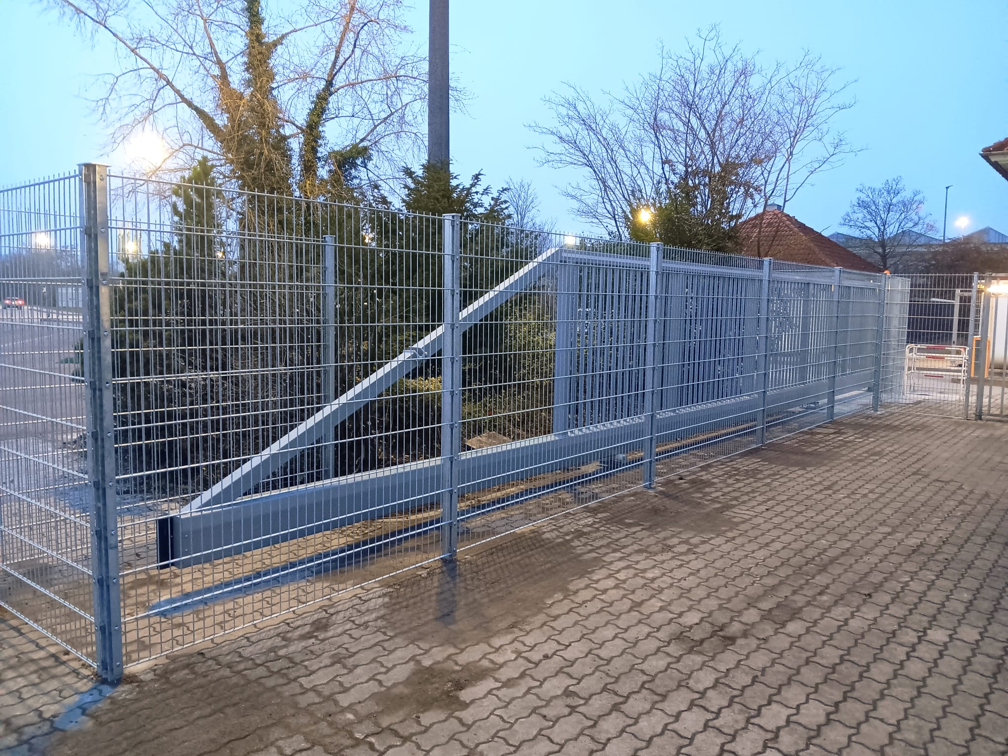 Schiebetore freitragend
