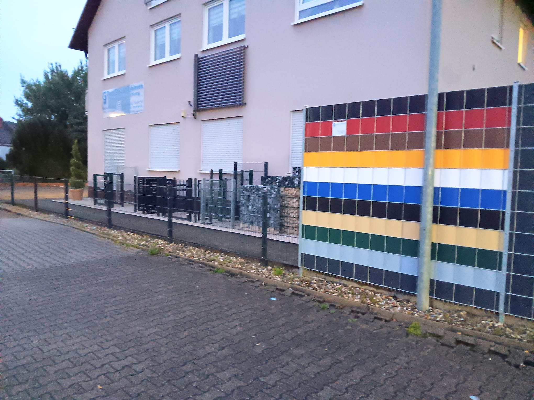 PP-Sichtschutzstreifen am Doppelstabmattenzaun